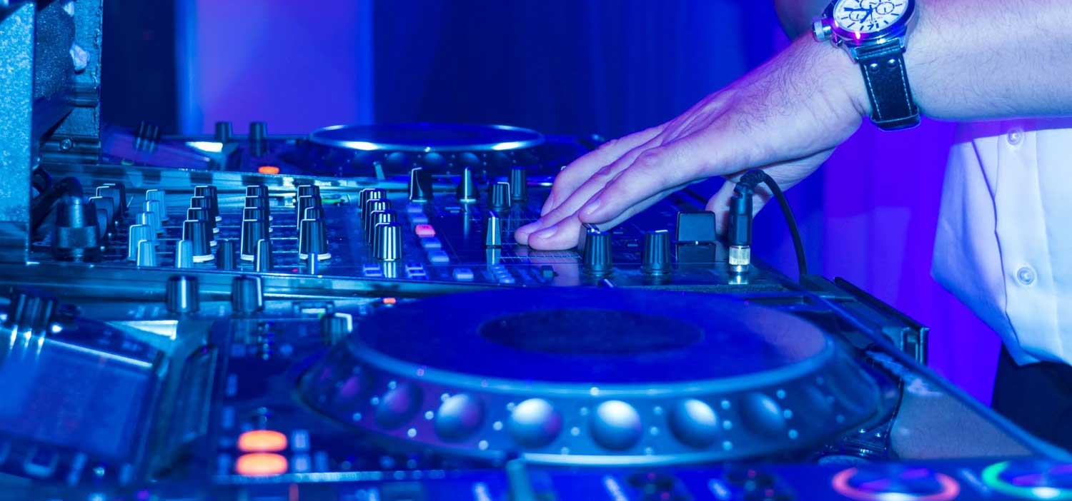 DJ ?, Sie brauchen Musik?